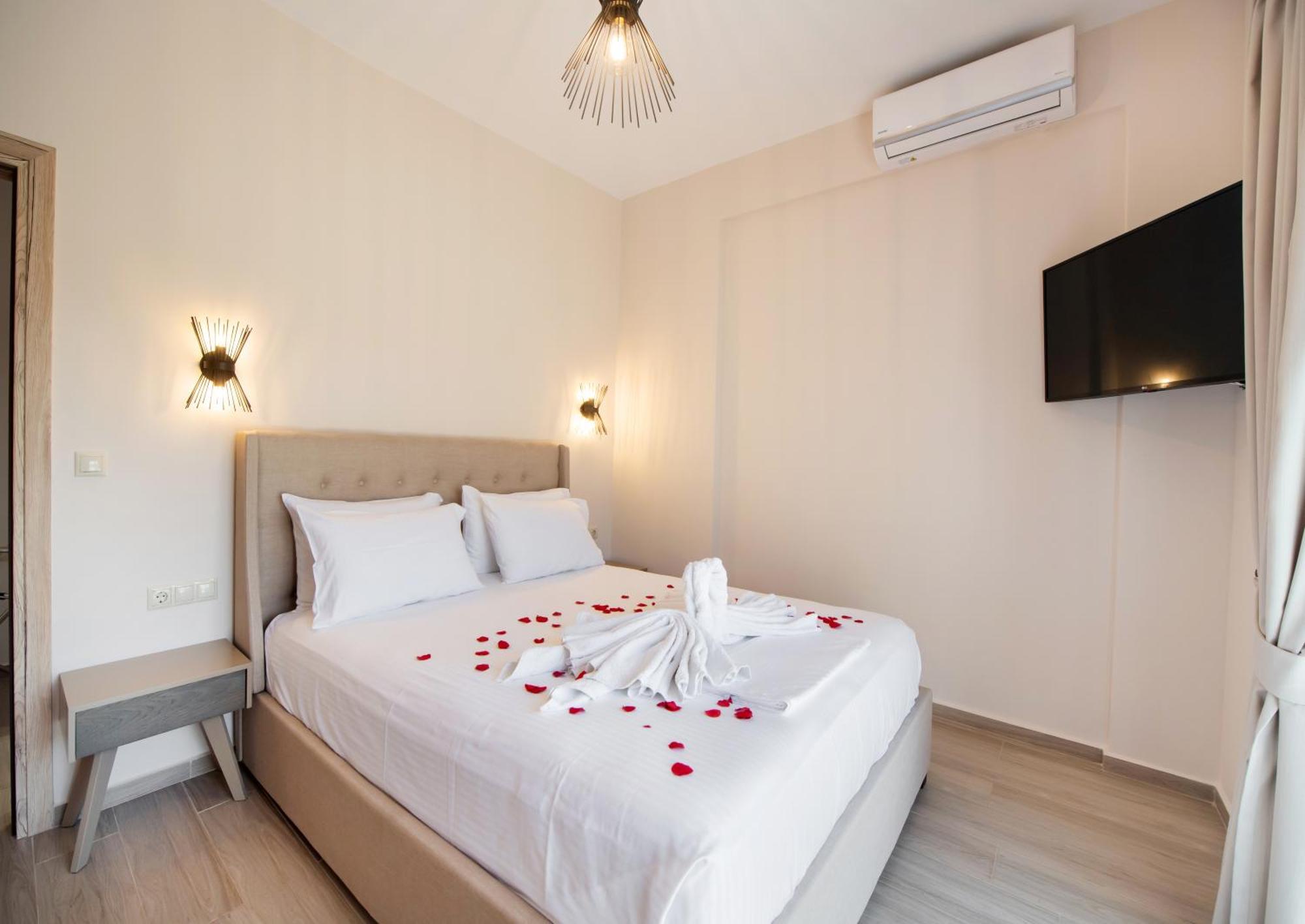 Ruellia Luxury Apartments Kalligoni ภายนอก รูปภาพ