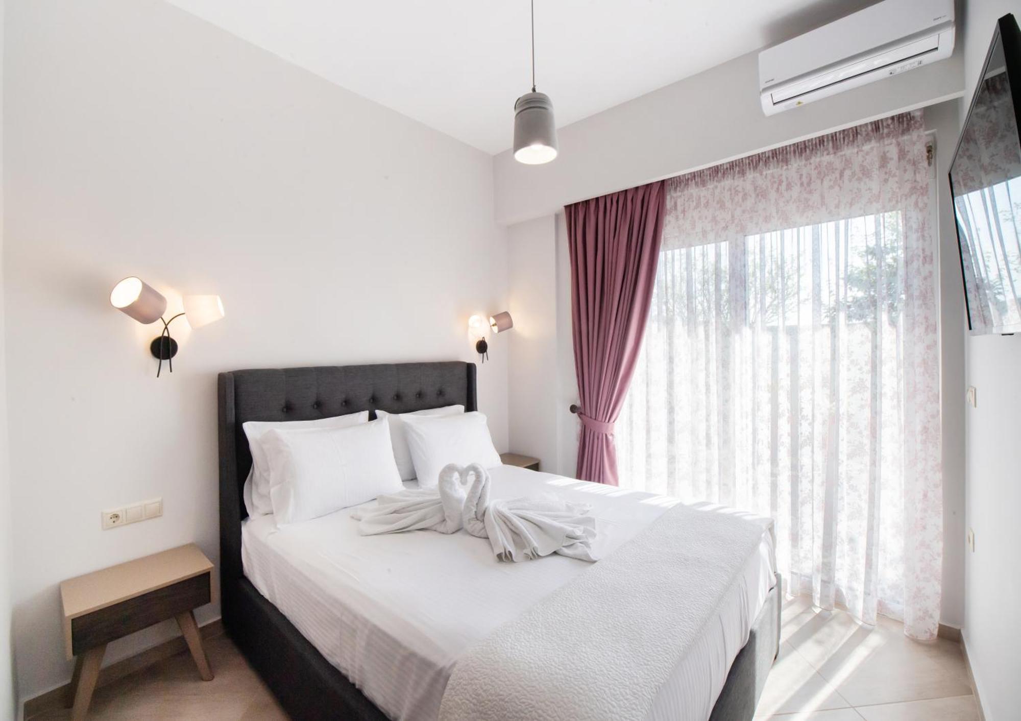 Ruellia Luxury Apartments Kalligoni ภายนอก รูปภาพ