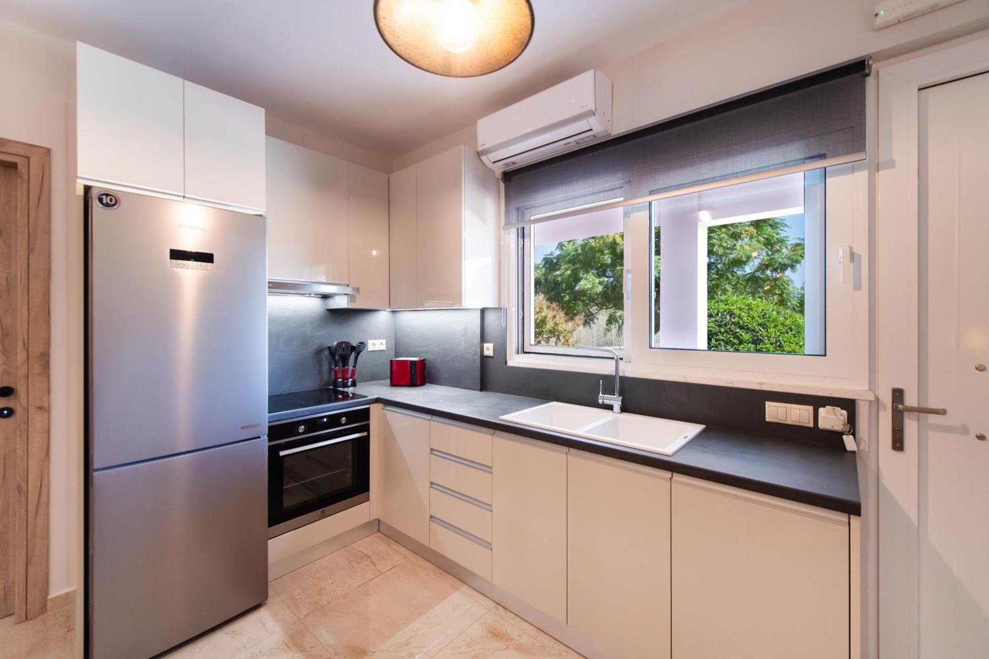 Ruellia Luxury Apartments Kalligoni ภายนอก รูปภาพ