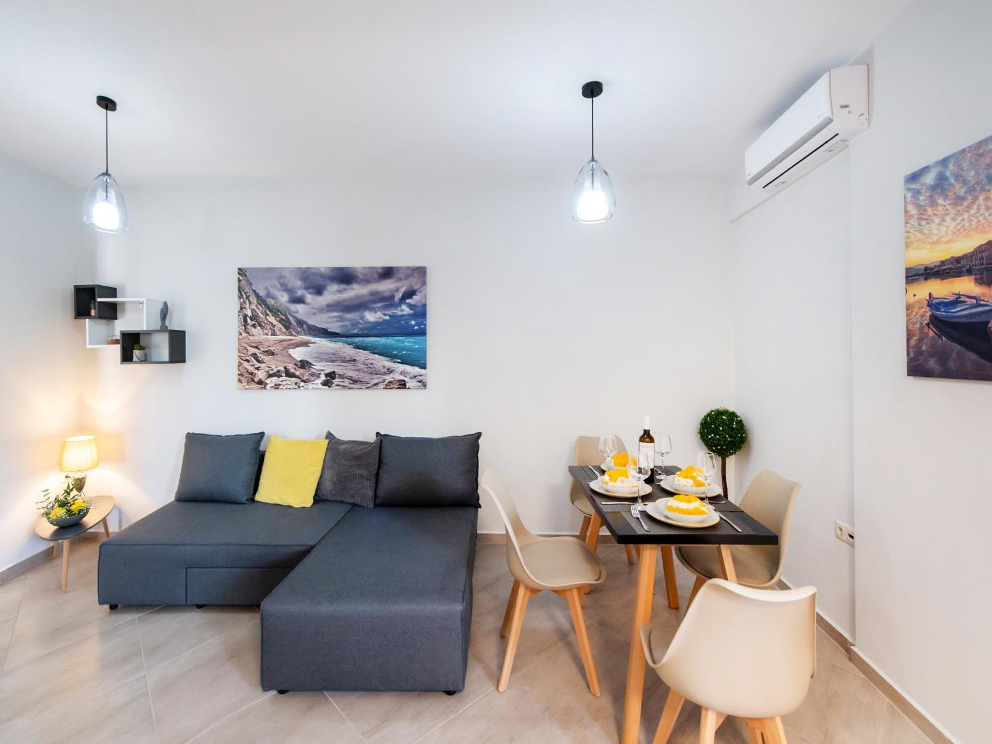 Ruellia Luxury Apartments Kalligoni ภายนอก รูปภาพ